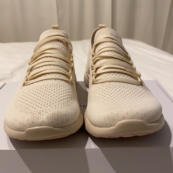 COPY - Women’s BRAND NEW never worn APL TechLoom Breeze - Picture 8 of 10